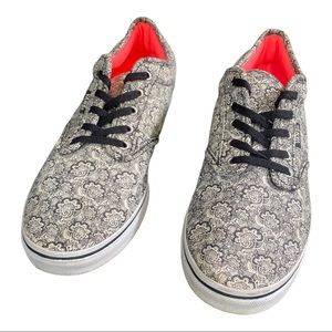 Vans Atwood Low Black Paisley Print sneakers